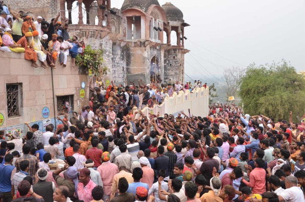 Barsana Laddu Holi